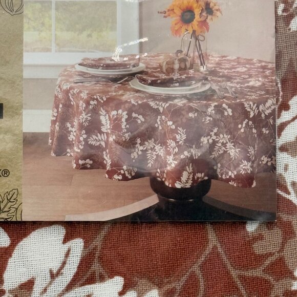 Autumn Foliage Round Tablecloth 70" Diameter Rust & White Floral Design - Picture 3 of 3